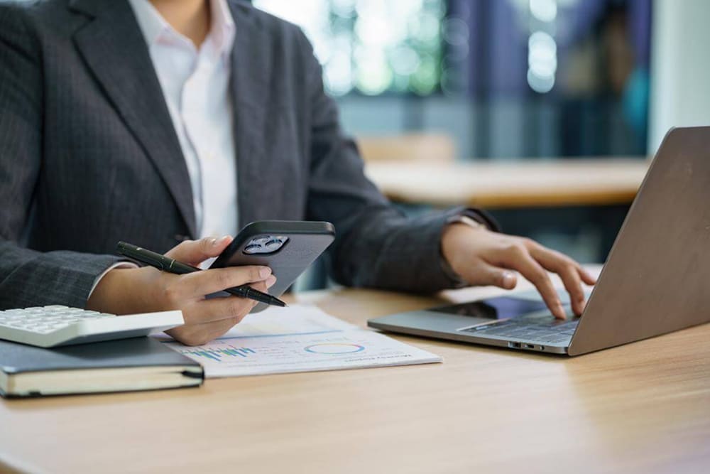 フリーランスとは？仕事内容・種類、自営業との違いを分かりやすく解説！